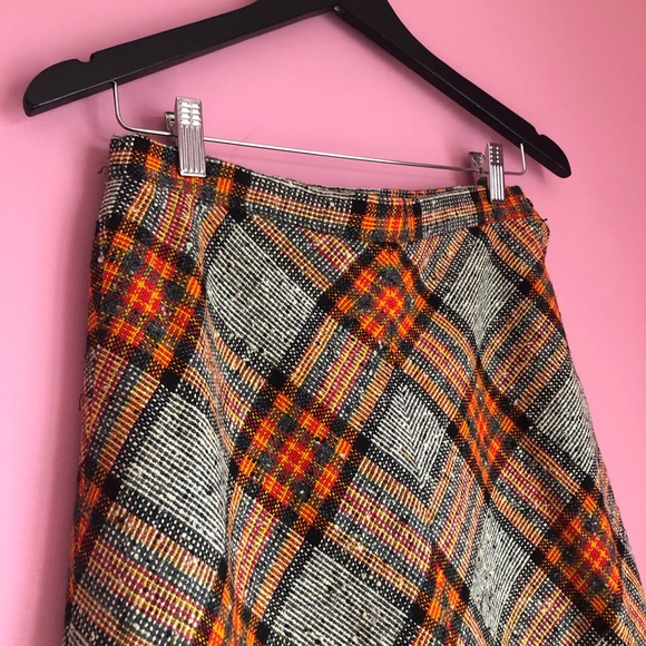 Vintage Plaid Flared Midi Skirt - Picture 7 of 8